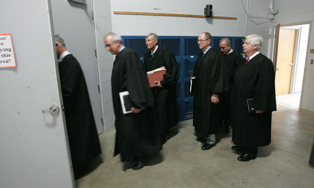 040815dm-iowa-supreme-court-6